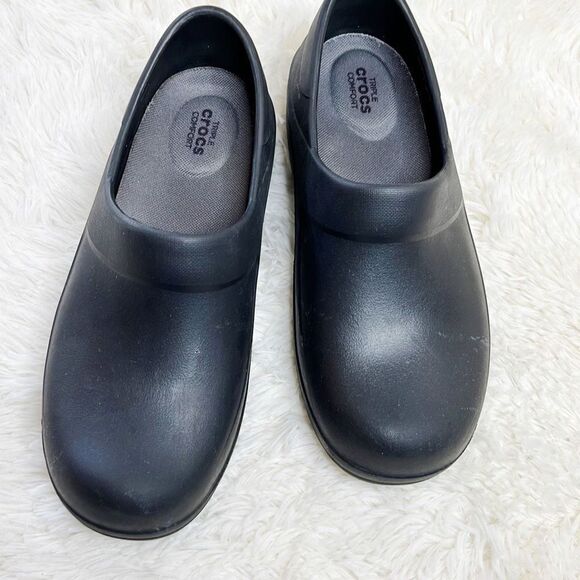 Crocs Women's Neria Pro II Slip On Round Toe Block Heel Rubber Clogs Shoes Black - Picture 1 of 5